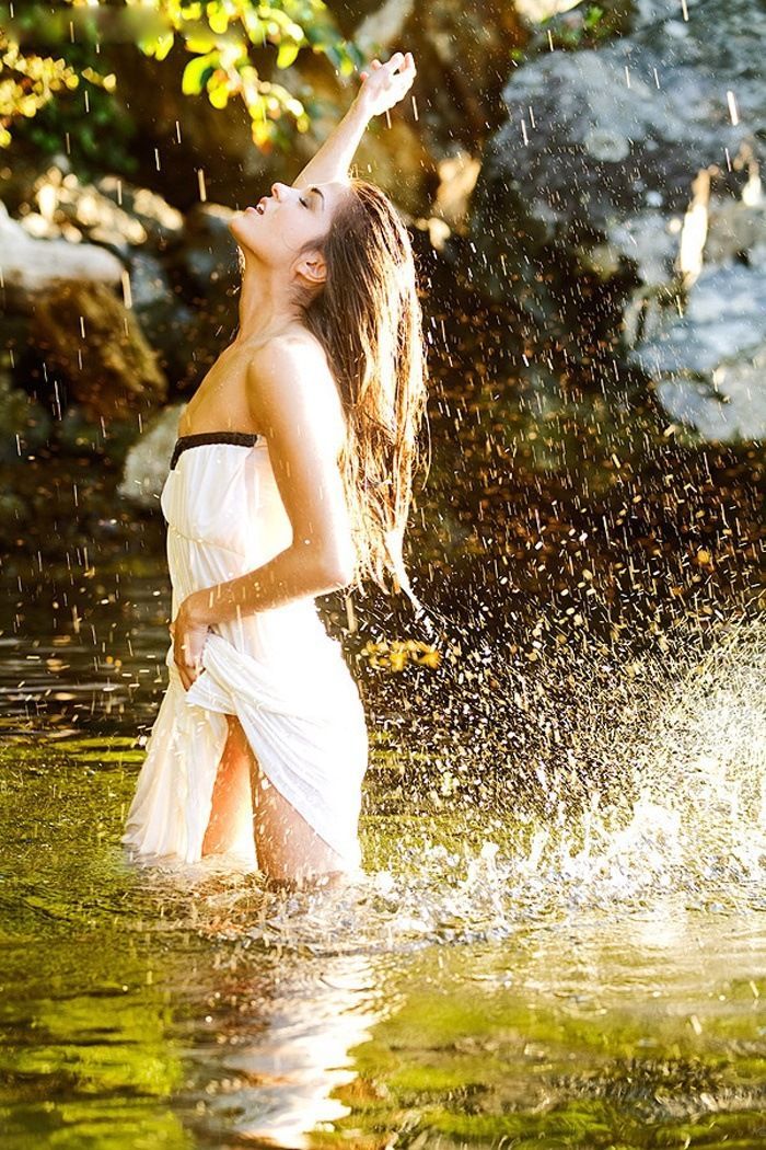 Marie Avgeropoulos in Islamabad