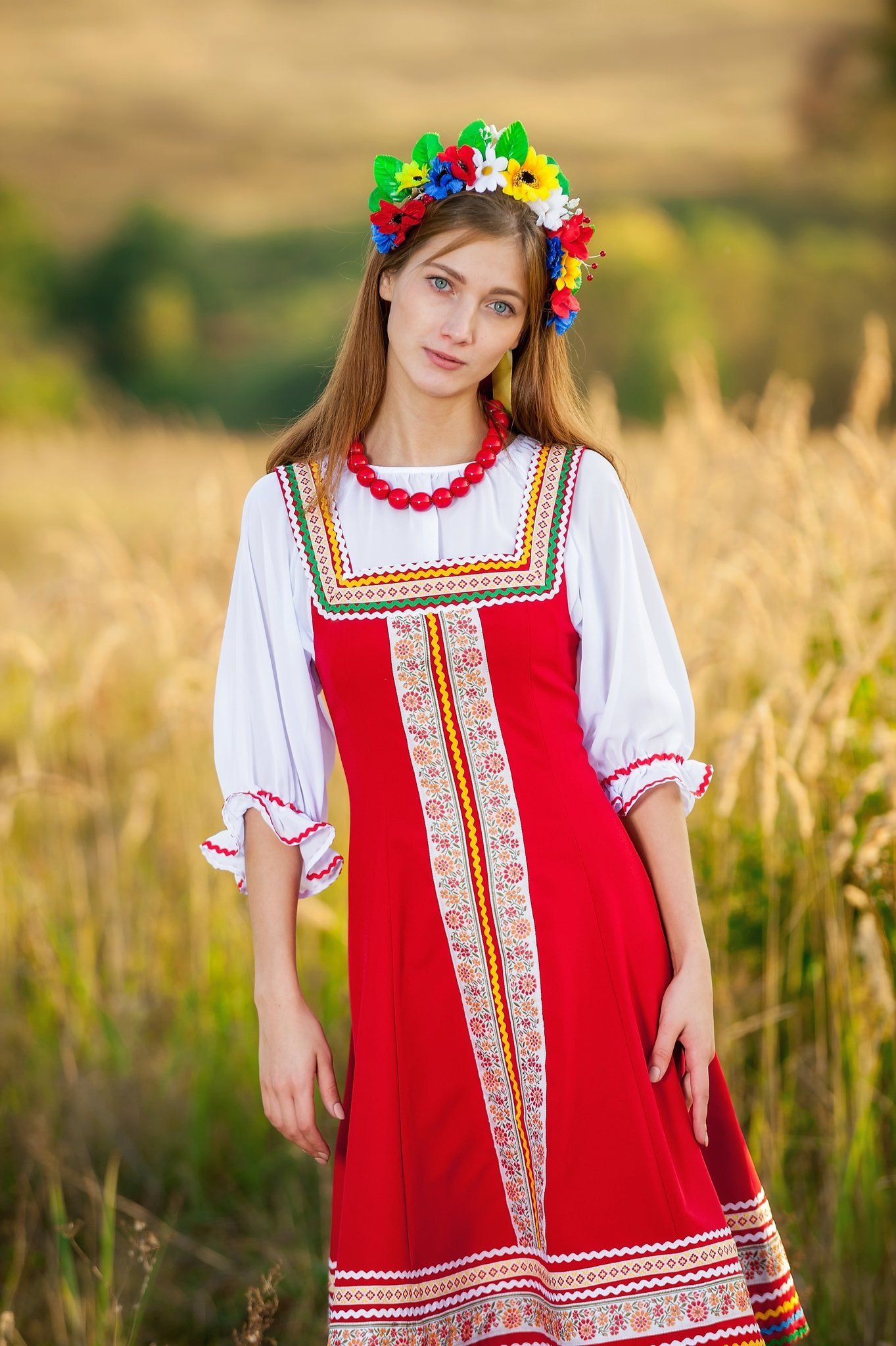 Women in Slavic costumes in Islamabad