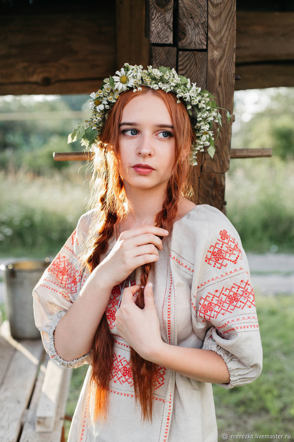 Girls in Slavic costumes in Islamabad