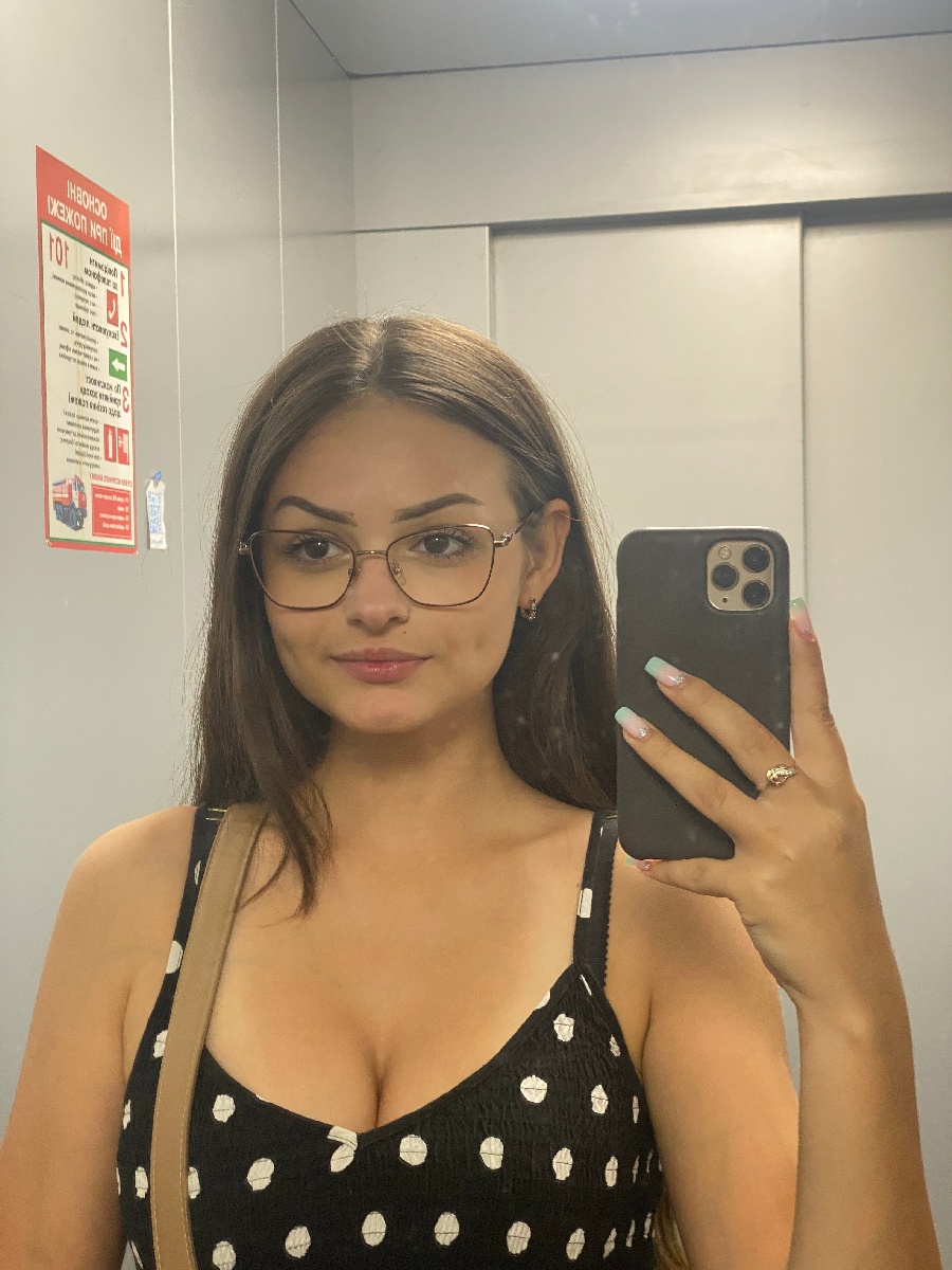 Sexy model Stacy in Islamabad