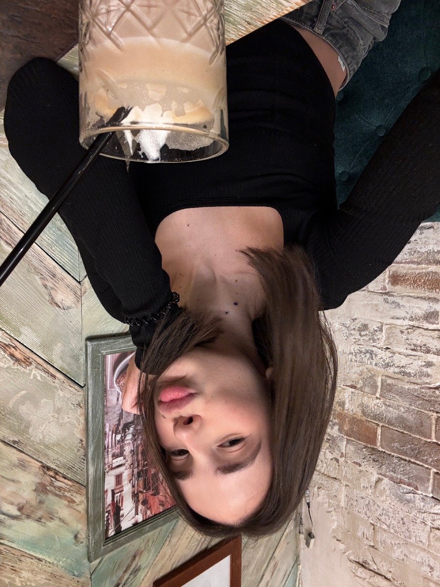 Fresh photos, fresh mood — Tina online in Islamabad